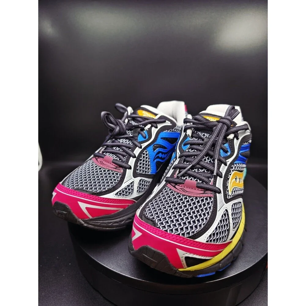 Saucony ProGrid Guide 7 Foot Locker Exclusive Low Top Lace-Up US 9.5 MEN/11WOMEN